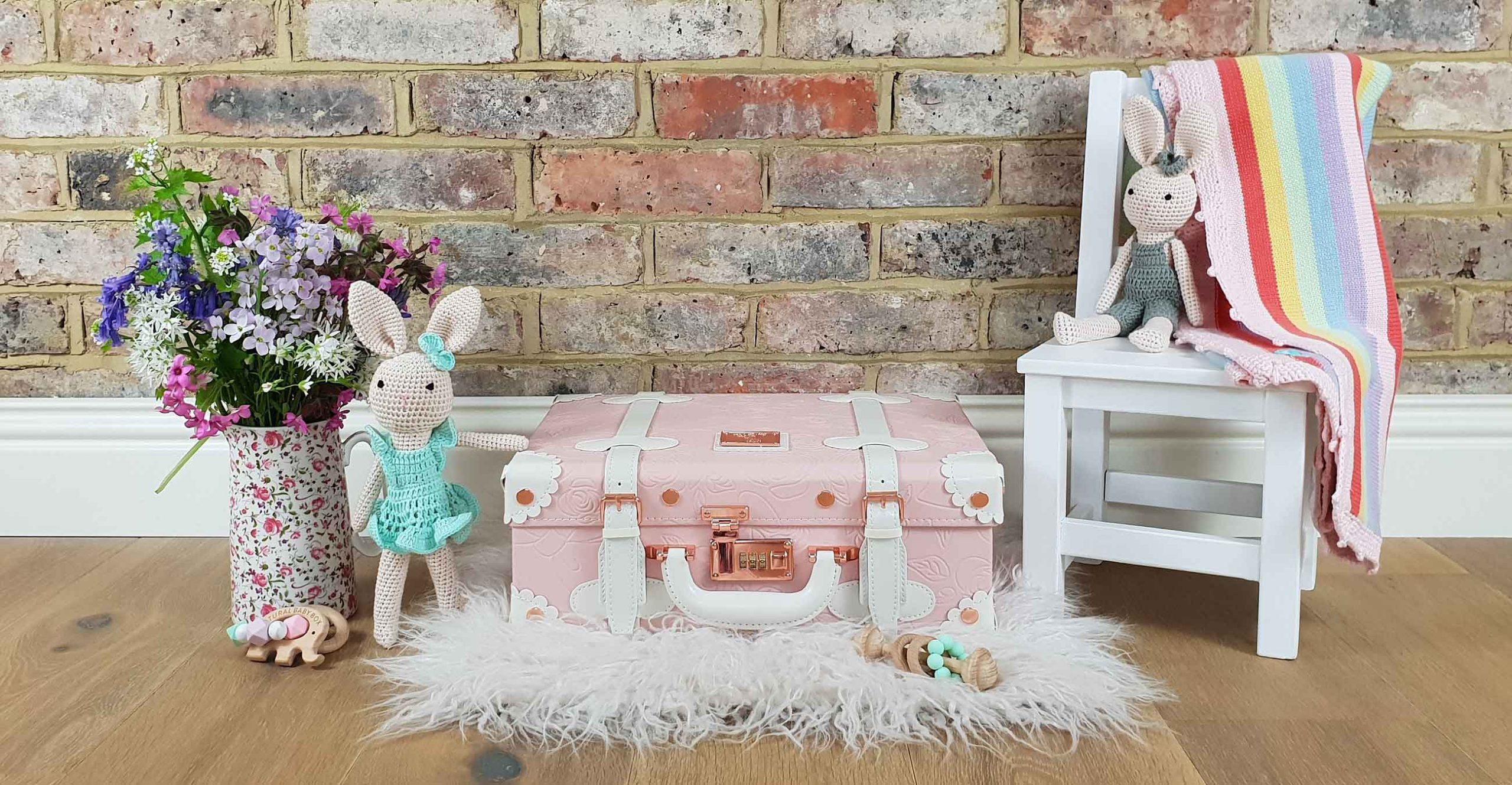Natural-Baby-Box_Home-page–centre-case-crop