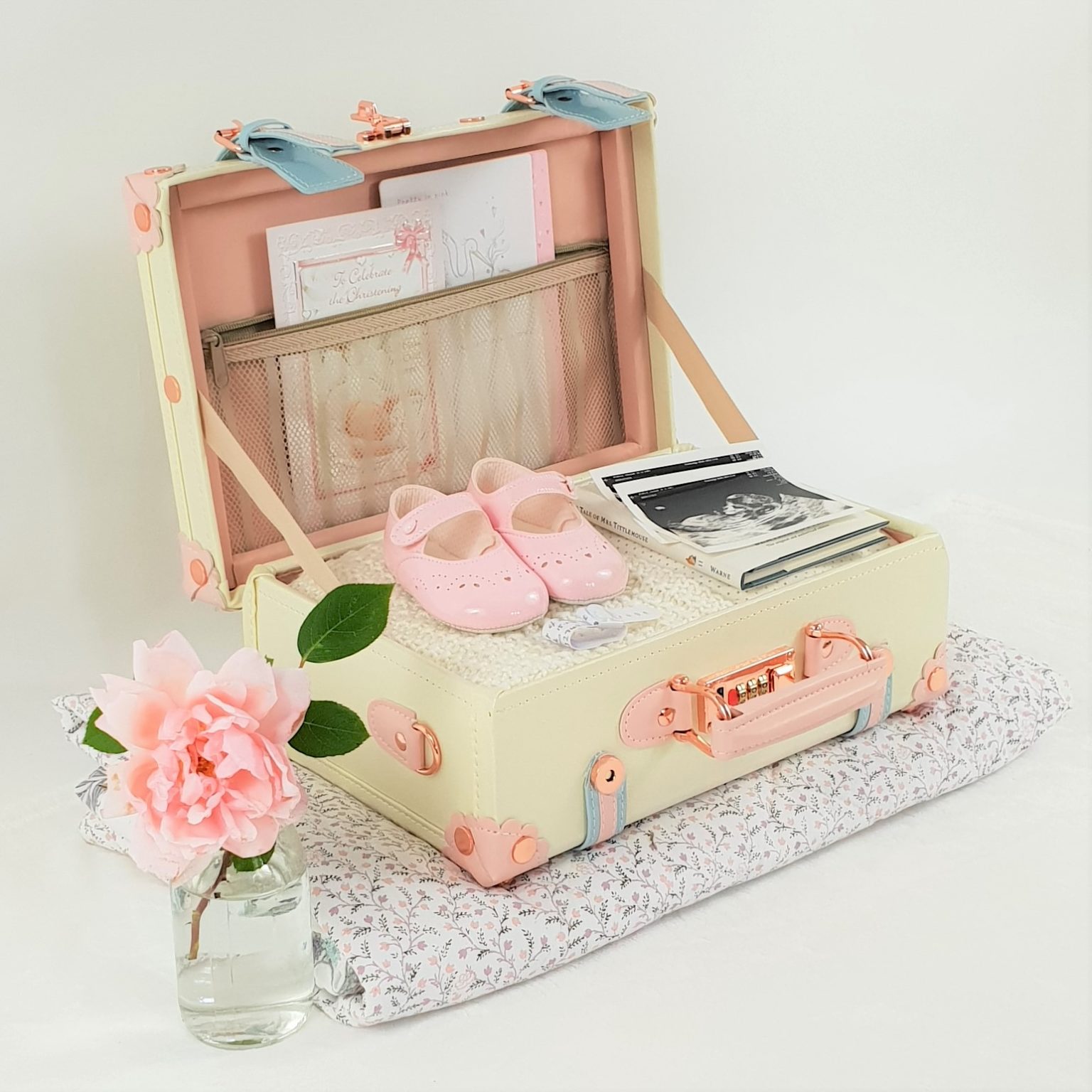 Beautiful Baby Memory Keepsake Case naturalbabybox.co.uk